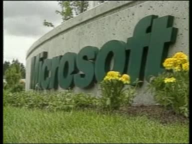 Microsoft lucreaza la un smartwatch, piata pe care ar putea concura cu Apple, Samsung si Google