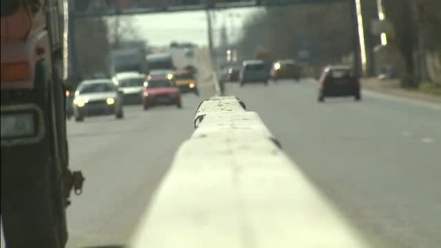 Soferii, educati cu betoane. Parapeti pe DN1, pe portiunile cu linie continua, pana la Comarnic