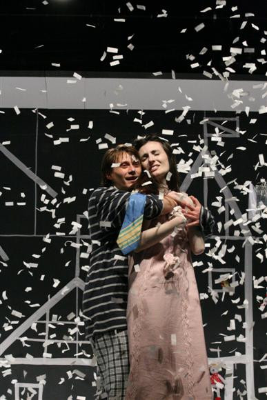 The Irrepressibles si Tristesse Contemporaine, in concert si o comedie romaneasca! Unde mergem in weekend: