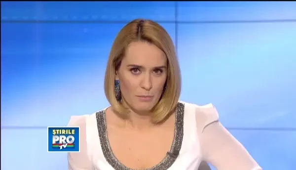 Suparati din cauza drumurilor ciuruite de gropi, zeci de persoane din Timis au blocat o sosea