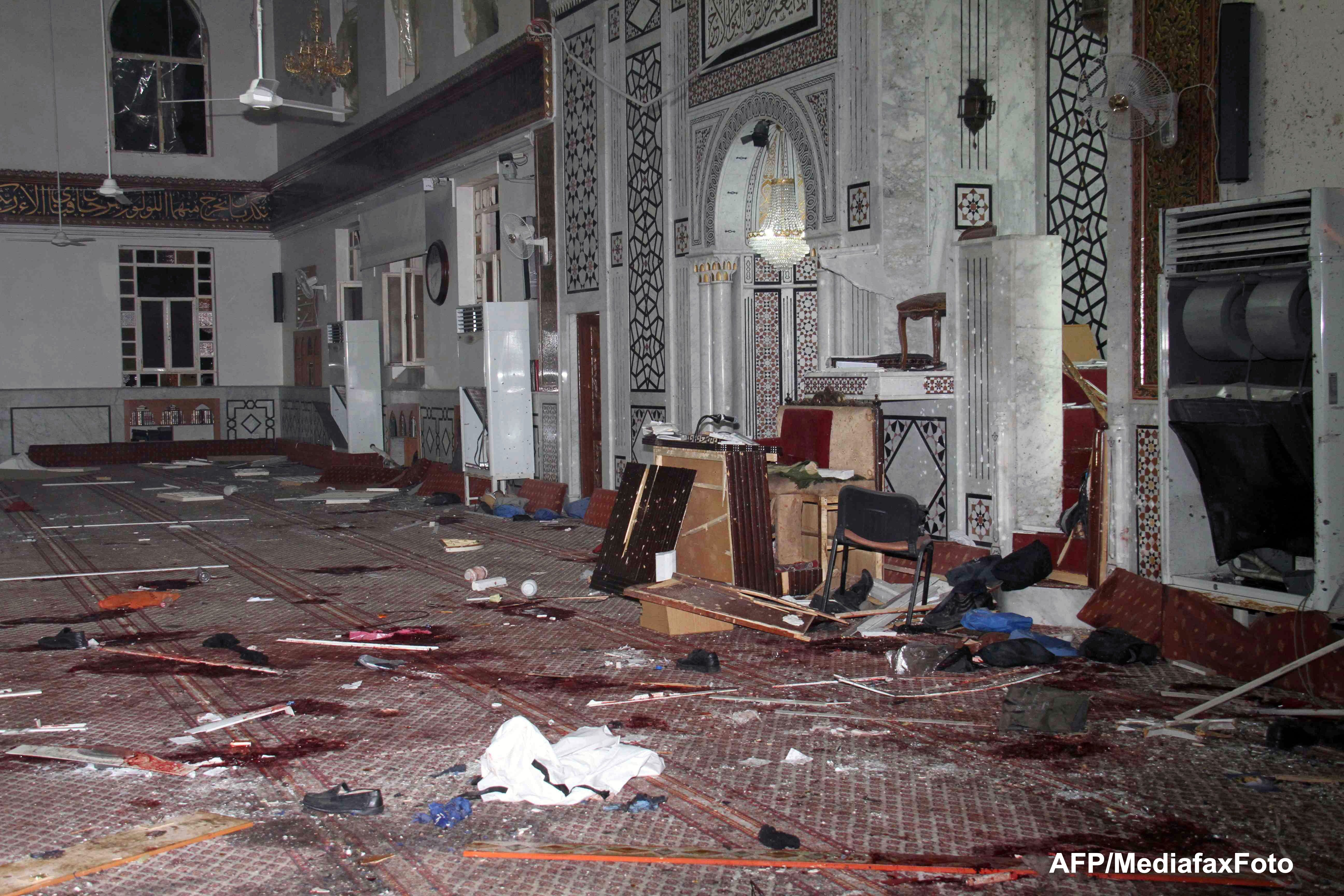 Atentat sinucigas la o moschee din Damasc. Bashar al-Assad promite sa "curete" Siria