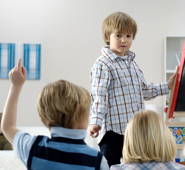 Cum sa-ti ajuti copilul sa depaseasca frica de a merge la scoala