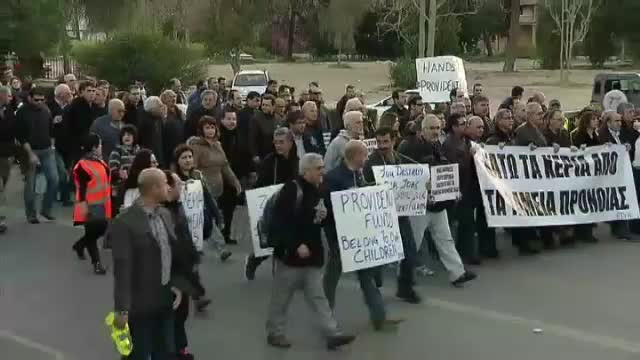 Inchise de o saptamana, bancile din Cipru risca sa nu se mai deschida, fara finantare de urgenta