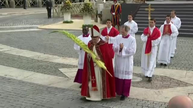 Papa Francisc a participat la prima ceremonie de amploare, in duminica Floriilor