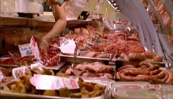 In cautarea gustului pierdut, partea I. Adevarul despre mezelurile traditionale sau ca la tara. Cum se ascunde pericolul cancerului in spatele unor denumiri banale