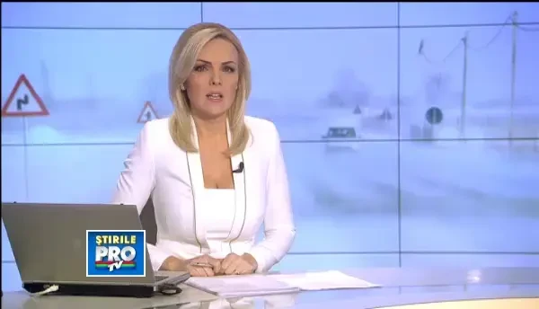 Zeci de masini, scoase din nameti dupa doua zile. Vremea ramane geroasa si se intorc ploile