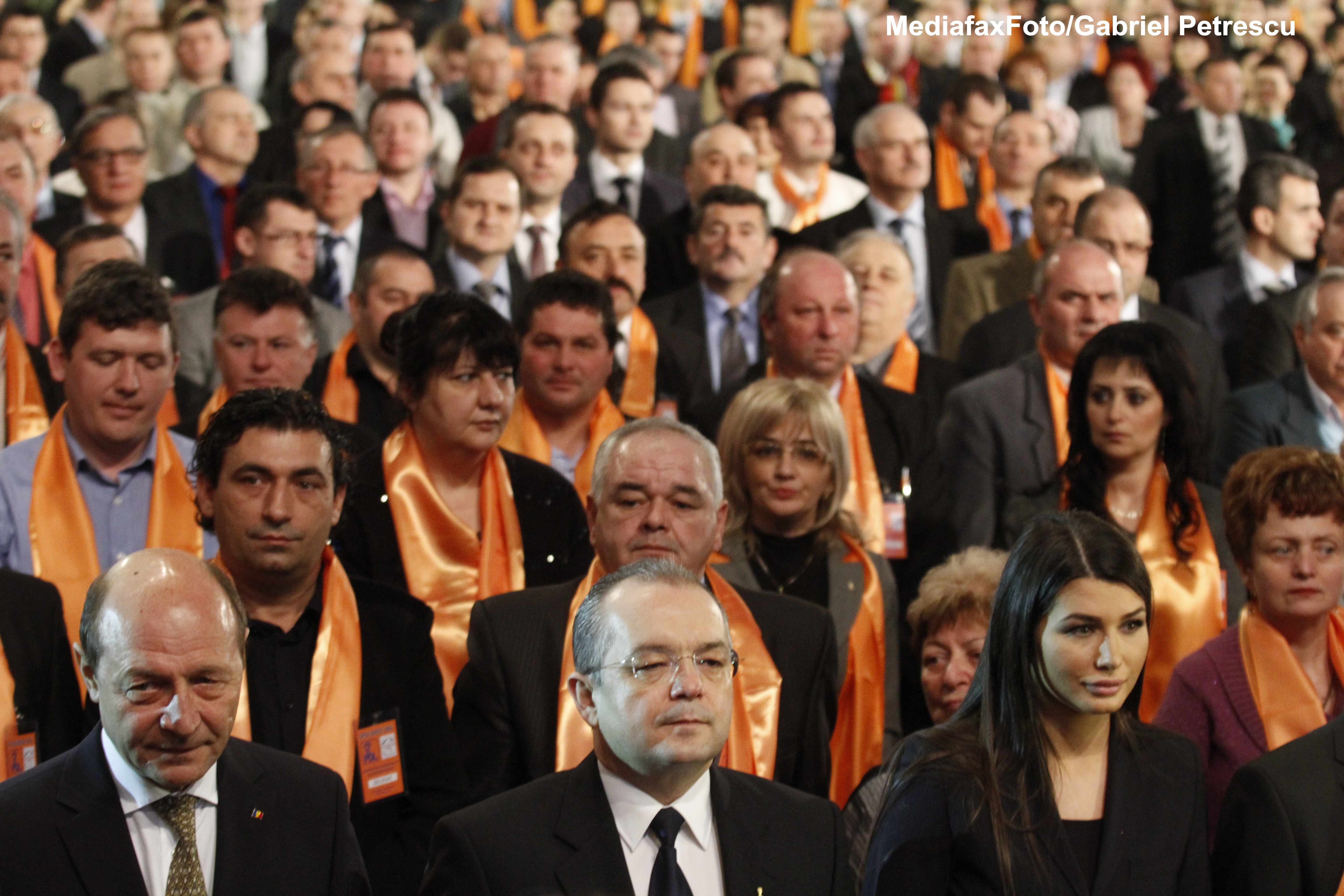 Surse Gandul: Udrea si Boc au discutat cu Basescu, scenariul de forta e ruperea unei aripi din PDL