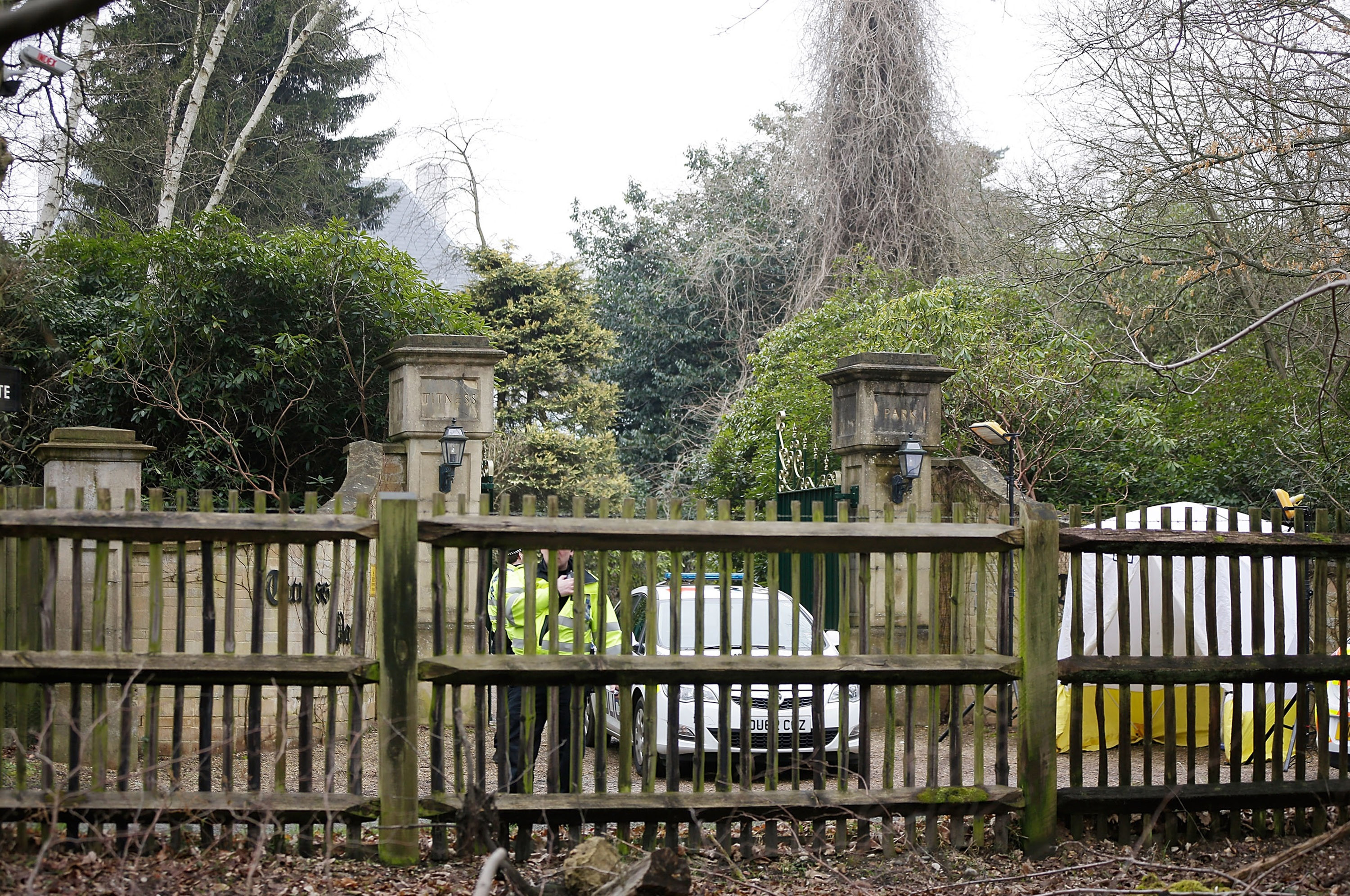 Alerta de radiatii la casa lui Berezovski. Varianta crimei nu e exclusa in cazul miliardarului rus