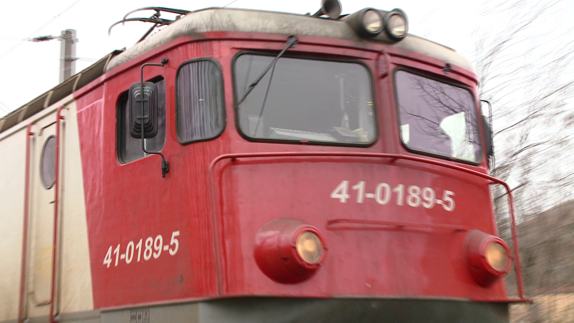 Un scuterist din Maramures a fost spulberat de un tren