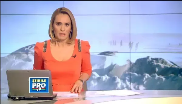 Nordul Moldovei, sub ZAPADA. Zeci de oameni au ramas izolati in nameti