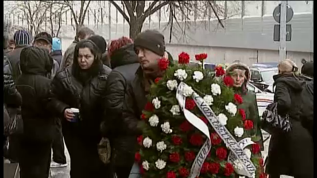 Sute de taximetristi au venit sa-si ia ramas bun de la fostul lor sef, Alexandru Nedelescu