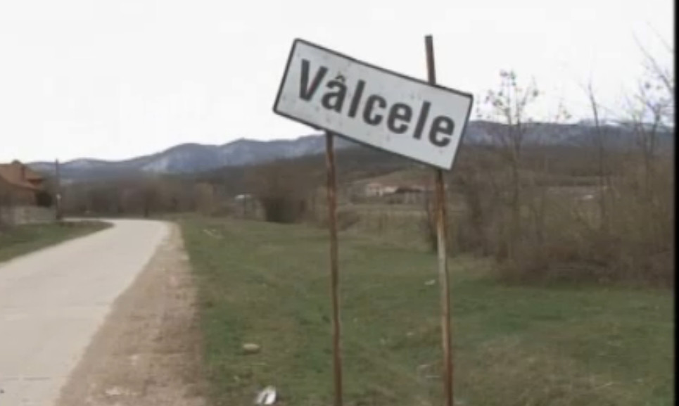 Are doar 16 ani, dar este o teroare pentru vecini. Un tanar a furat chiar si de la preotul satului