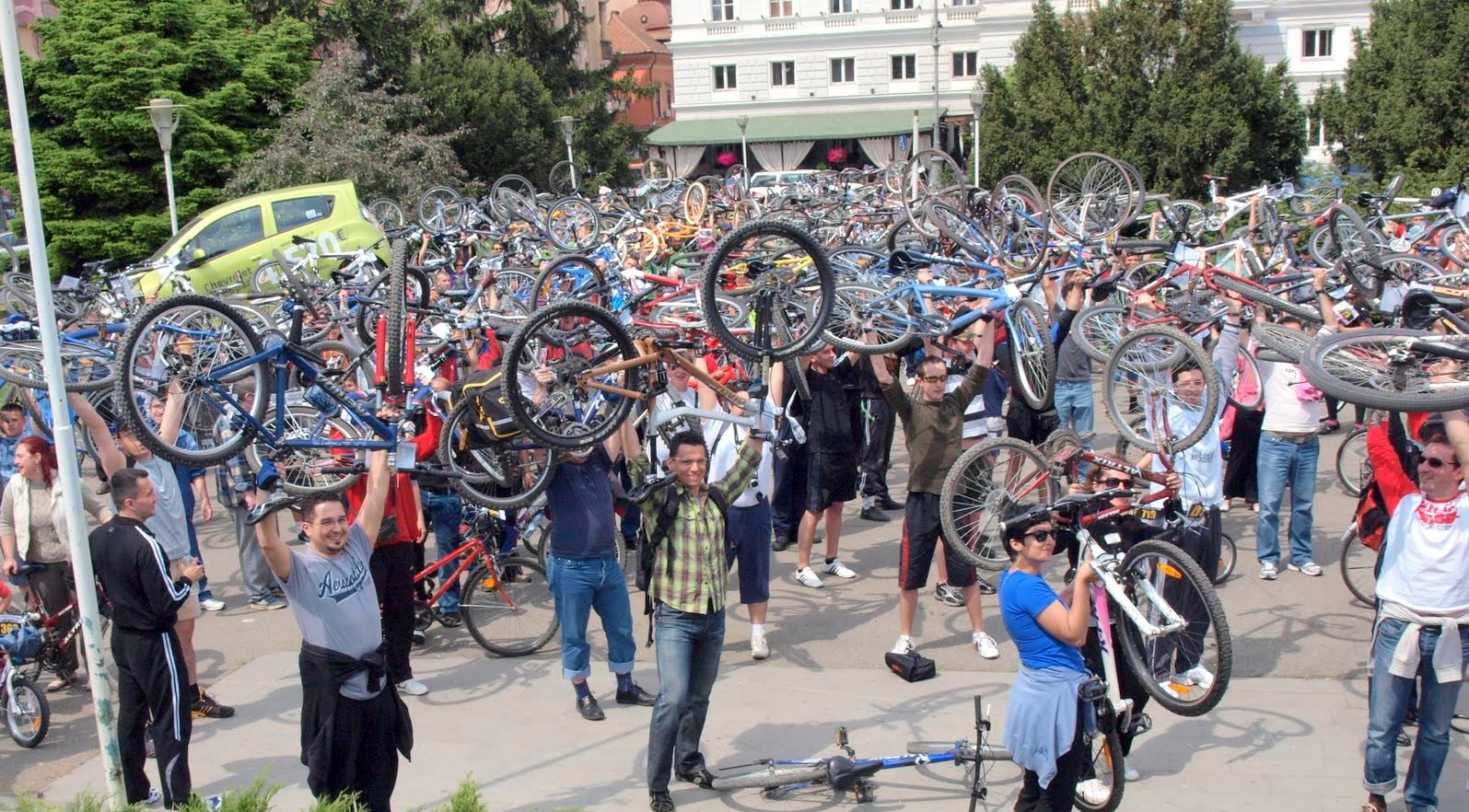 Umfla rotile si unge lantul! Mai sunt trei zile pana la deschiderea sezonului de ciclism in Arad