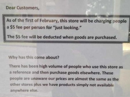 Primul magazin care a pus taxa pe "privit". Cat vor plati clientii care intra si nu cumpara nimic