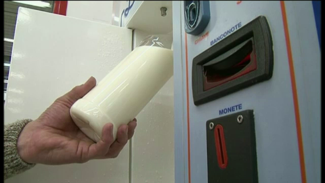 Industria laptelui cauta solutii dupa scandalul aflatoxinei. Cine acopera gaura de 20 de mil de euro