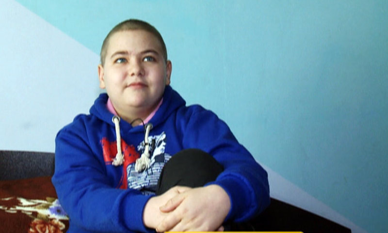 Stefan, tanarul cu cancer pe care statul nu-l poate salva din lipsa aparaturii. Cum il poti ajuta