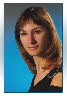 O tanara din Timisoara lupta pentru a-si recapata auzul. Mai are nevoie de 60.000 de dolari