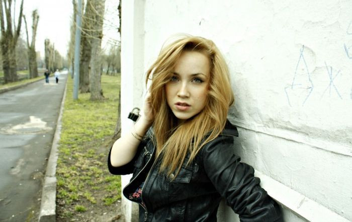 Era cea mai frumoasa fata din clasa. Dupa 2 ani de zile insa, colegii nu au mai recunoscut-o. FOTO