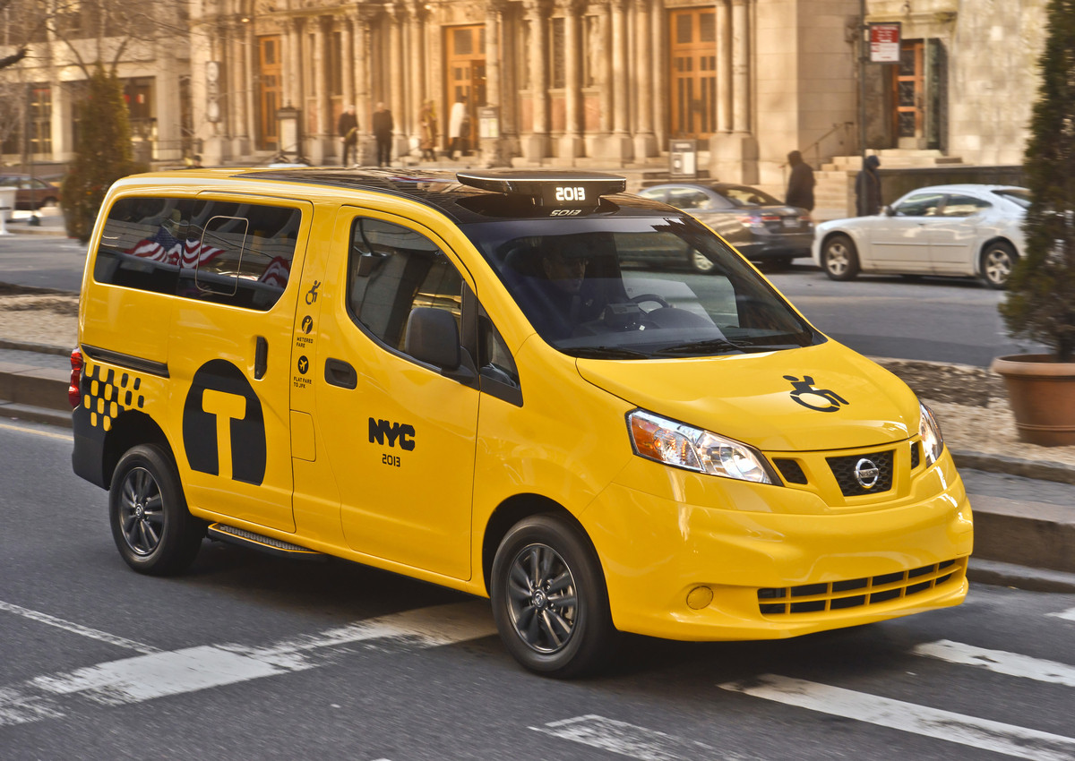 Nissan NV200 Mobility Taxi - 9