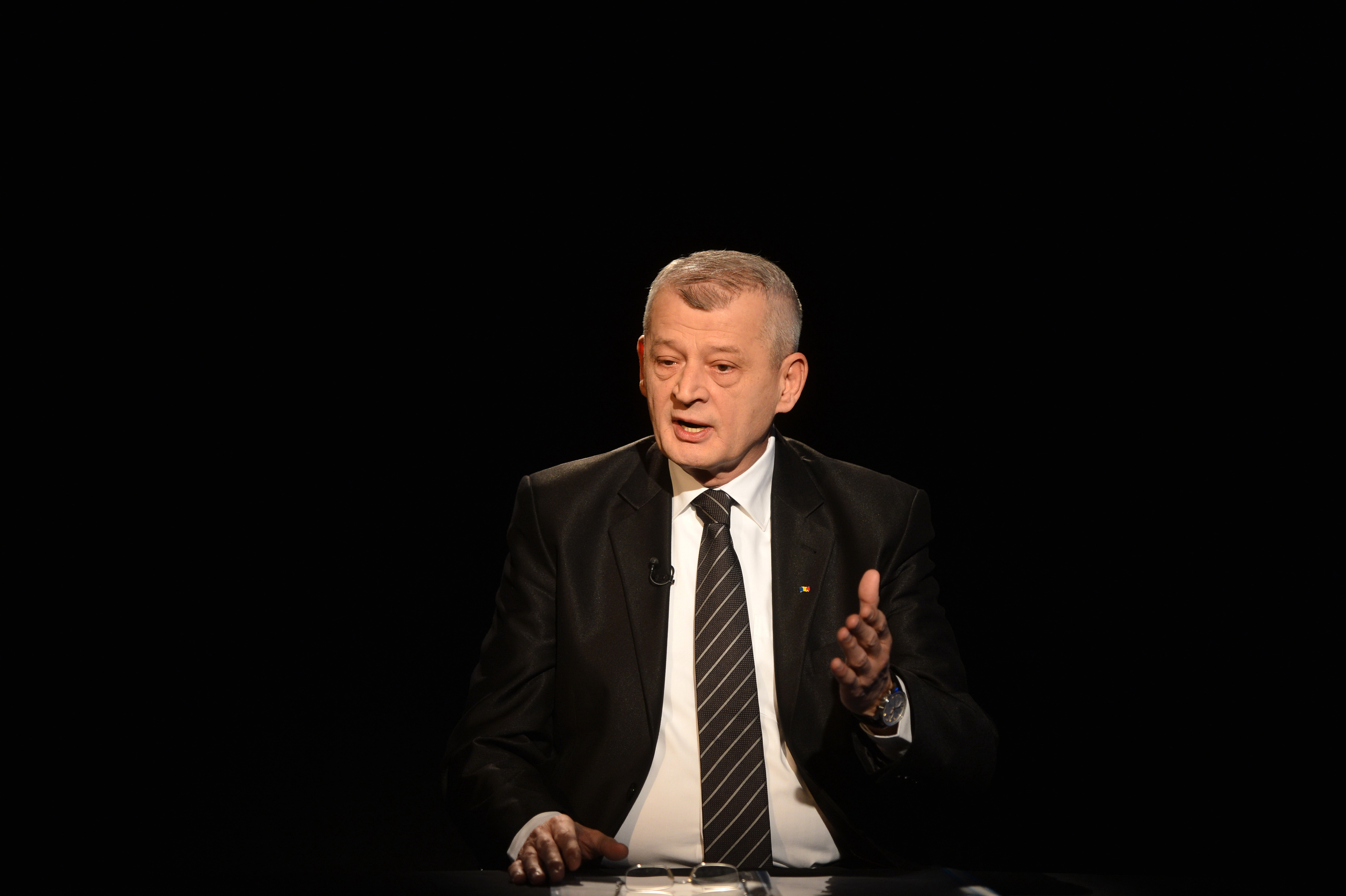 Sorin Oprescu: Apa calda si biletele RATB s-ar putea scumpi