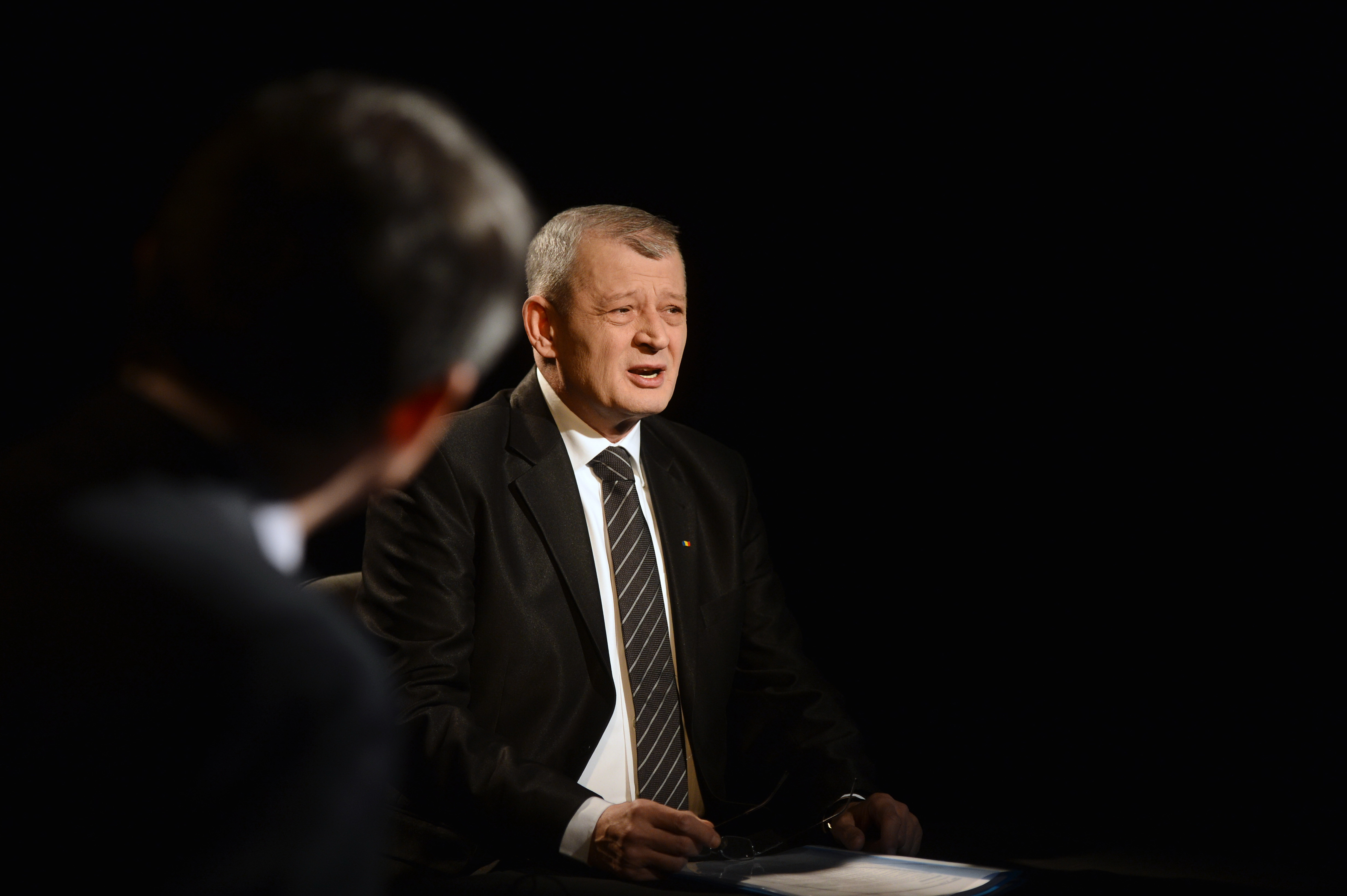 Oprescu, despre despartirea lui Basescu de PDL: Tulburari biochimice, normale pentru varsta dansului