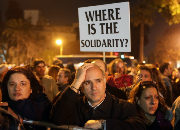 Au salvat tara, dar i-au distrus locuitorii.“M-am culcat un om bogat si m-am trezit a doua zi sarac"