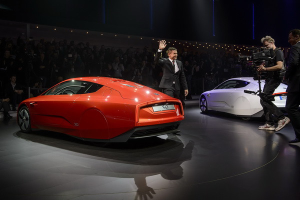 Este oficial. A fost lansata masina care "consuma" 2 litri de Cola la 100 de km. GALERIE FOTO