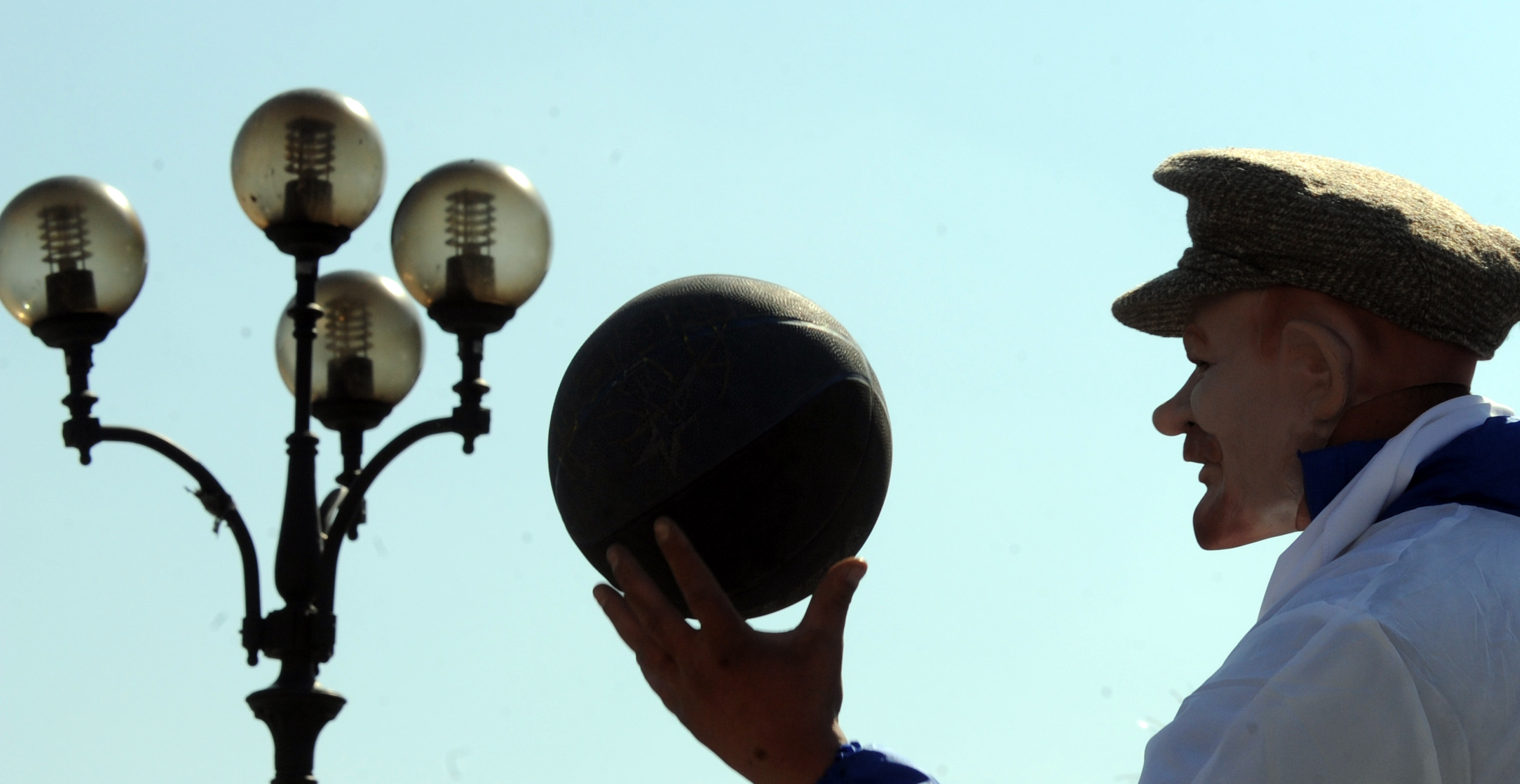 ZIUA PACALELILOR, 1 APRILIE. Cum este sarbatorita ziua de 1 Aprilie in jurul lumii