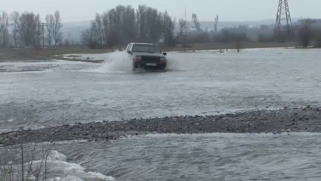 Suvoaiele ameninta patru localitati din Delta Dunarii. Speriati, oamenii si-au abandonat casele