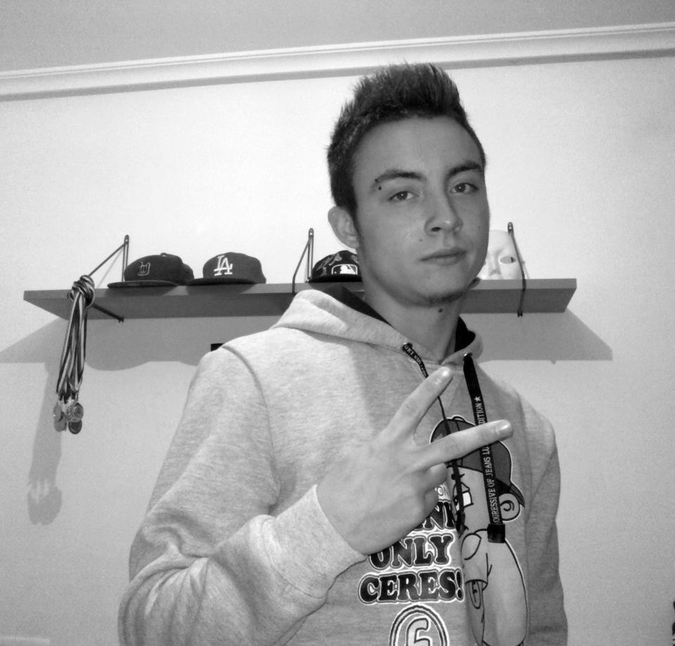 Moment de reculegere in memoria lui Andrei Dragomir, tinut astazi in Sala Polivalenta din Craiova