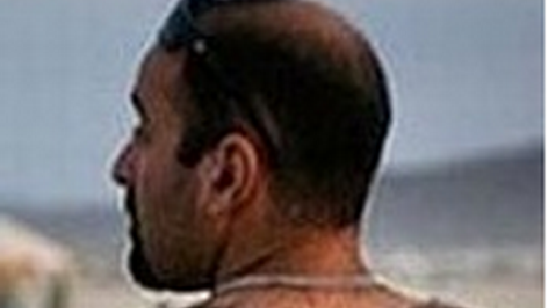 Toata lumea a ramas blocata. Cum a aparut acest barbat pe plaja. FOTO