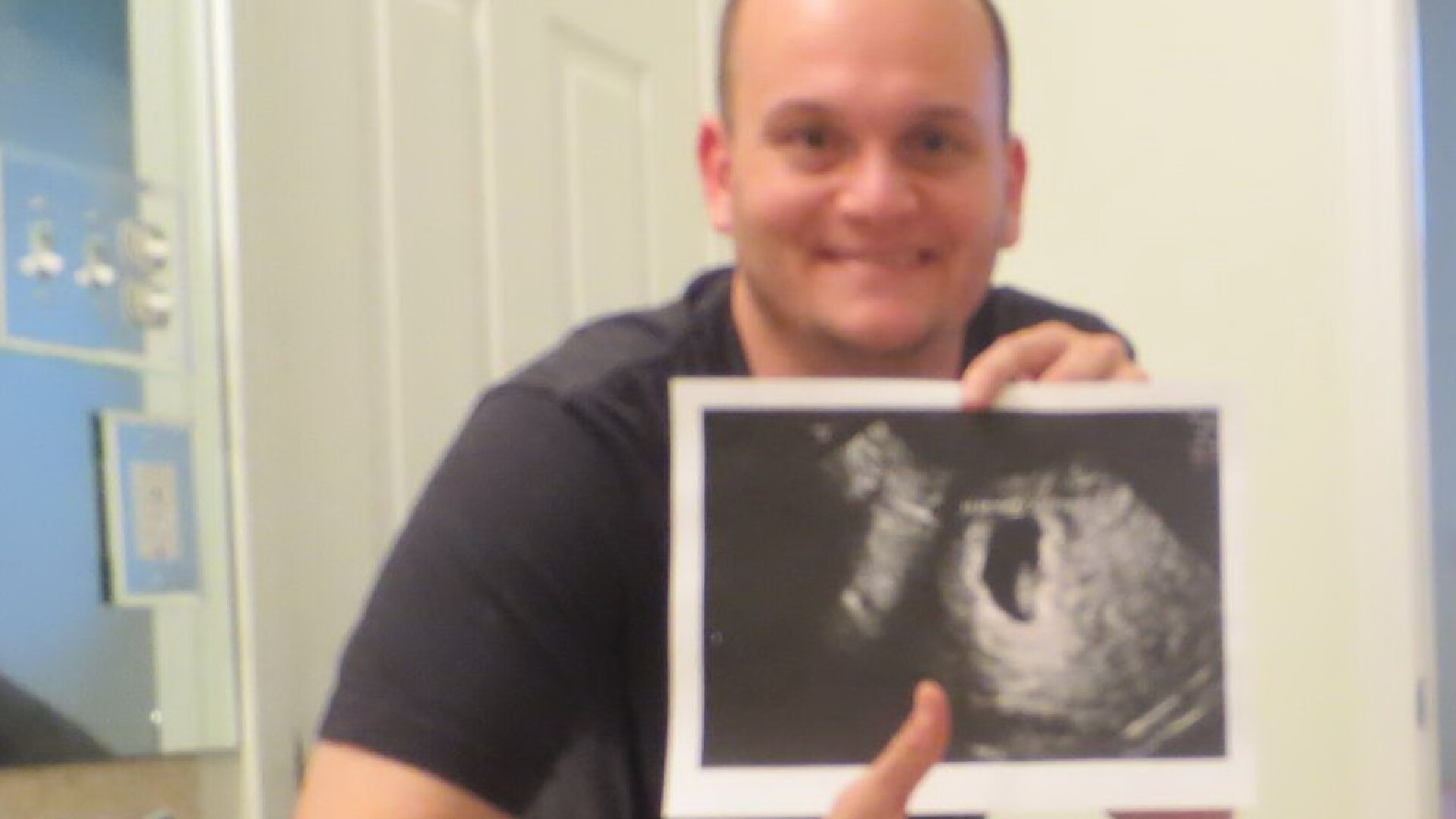 Trebuia sa fie cea mai frumoasa amintire din viata lor. Detaliul din imagine, care a stricat totul