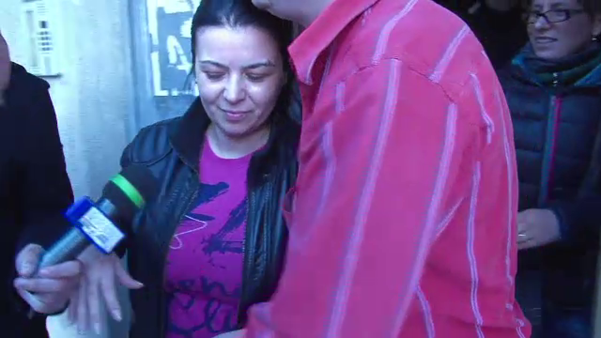 Sotie de politist, retinuta pentru 24 de ore. Ar face parte dintr-o retea de spargatori de locuinte