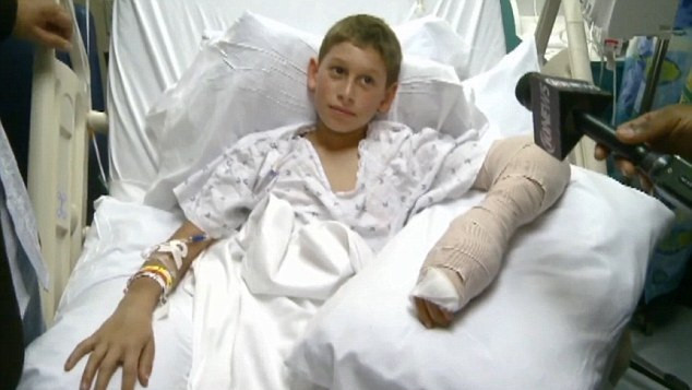 "Am luat pistolul si l-am impuscat!" Ce a gasit un american in stomacul cainelui sau