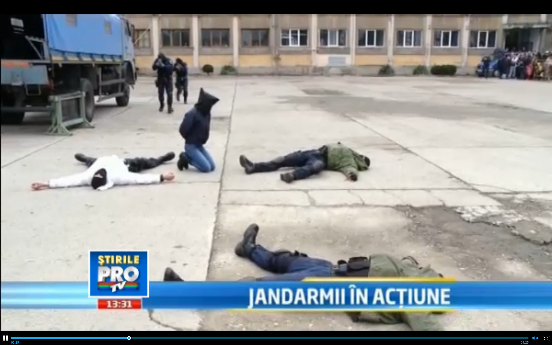 Actiune si adrenalina pentru elevii din Timisoara care au participat la Ziua Jandarmeriei Romane