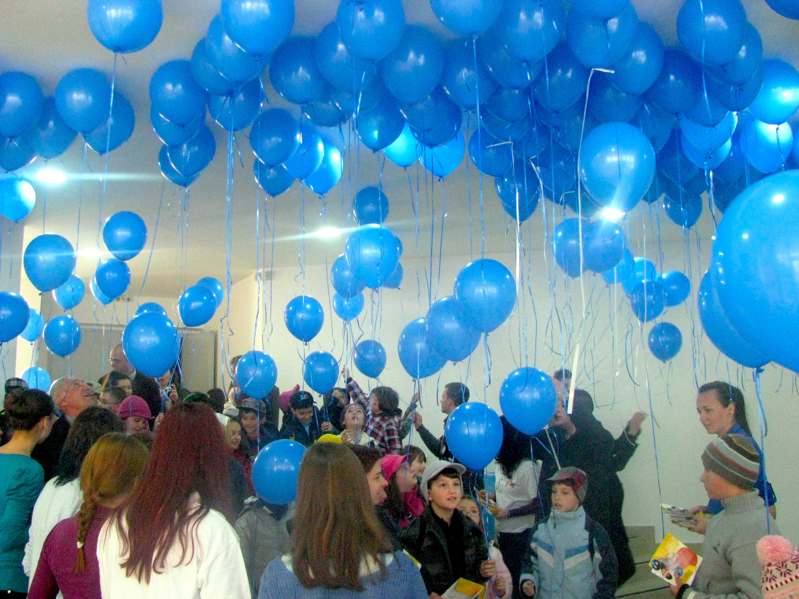 Ziua Internationala de Constientizare a Autismului sarbatorita la Cluj-Napoca