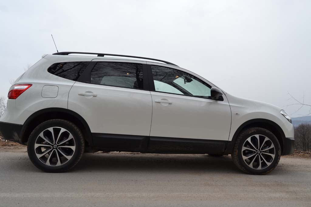 Nissan Qashqai +2 - 9