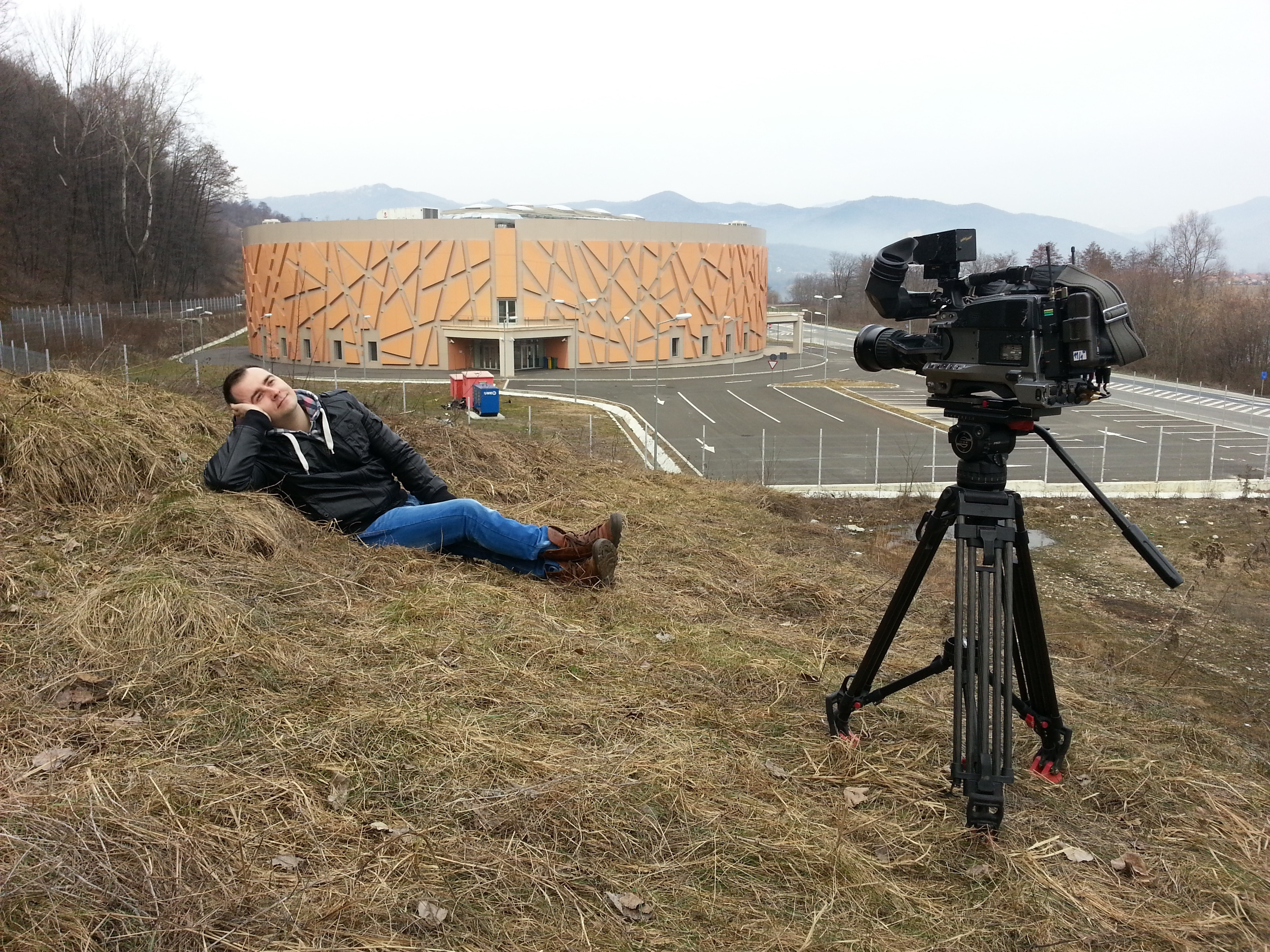 Duminica, ora 18. Unde "au zburat" 900 de milioane euro? Cum arata satul "modern" romanesc in 2013