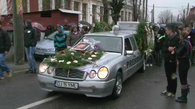 Andrei Dragomir, cantaretul de hip-hop ucis pe trecerea de pietoni, inmormantat pe muzica lui