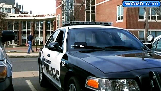 O profesoara, anchetata dupa ce s-a filmat in ipostaze revoltatoare alaturi de elevi