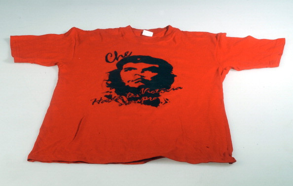 Interzicerea simbolurilor comuniste, proiect de lege: tricourile cu Che Guevara, in afara legii
