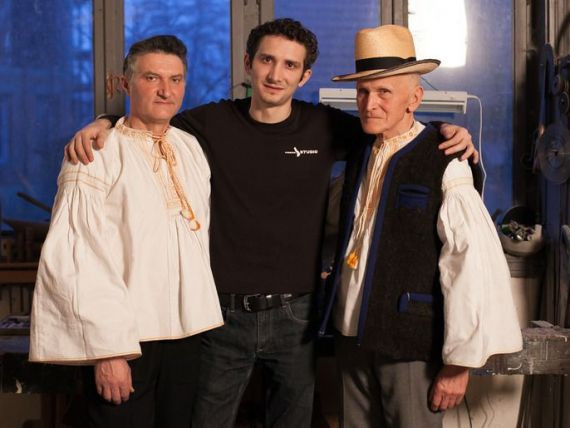 Povestea mostenitorului John Turda.Strange bani sa faca film despre Cimitirul Vesel din Sapanta