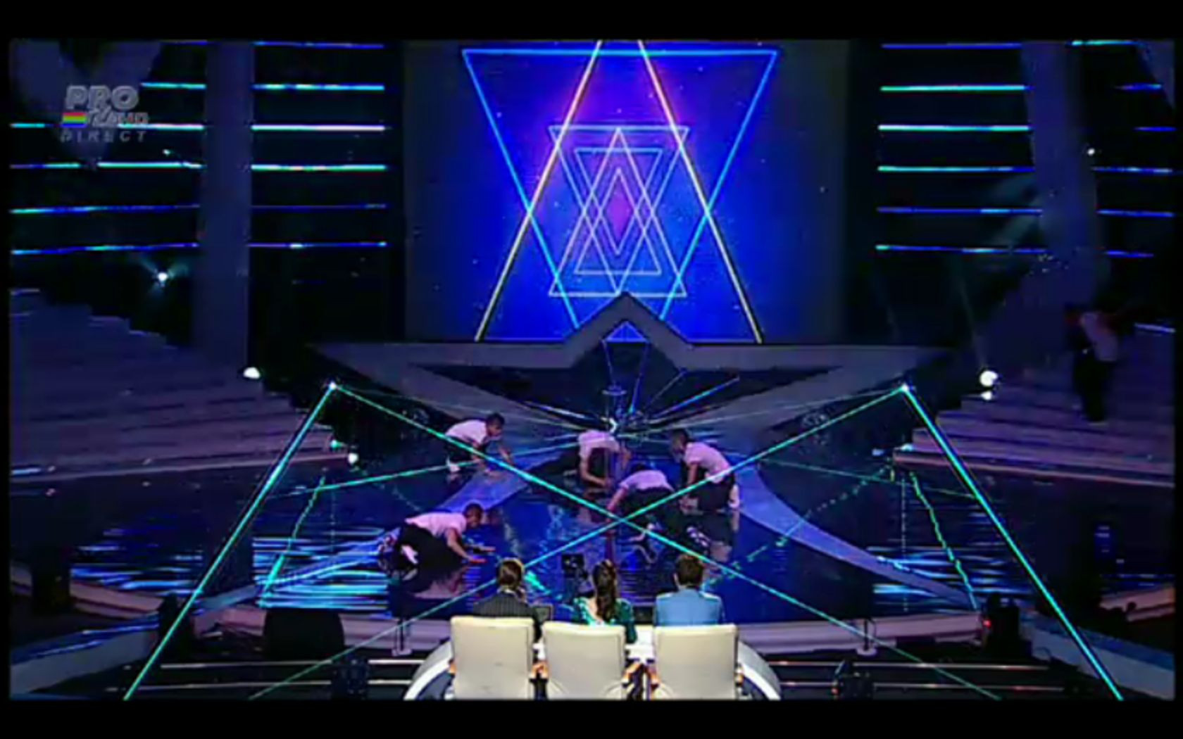 ROMANII AU TALENT, sezonul 3. Parkour Oradea nu a reusit sa impresioneze juriul