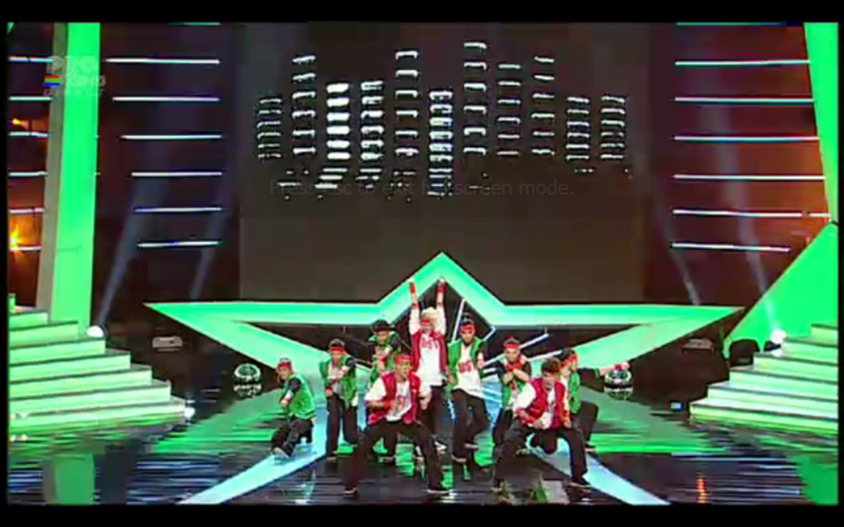 ROMANII AU TALENT, sezonul 3. Dansatorii de la UST Freestylers Crew au facut spectacol pe scena