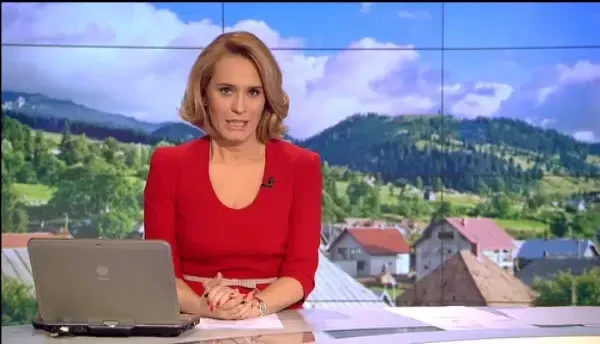 Modernizarea haotica a Romaniei. Sedii de primarie inspirate de palatul Luvru, in sate fara canalizare si apa curenta