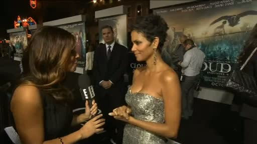 Halle Berry a anuntat ca este insarcinata in trei luni cu iubitul ei, actorul Olivier Martinez