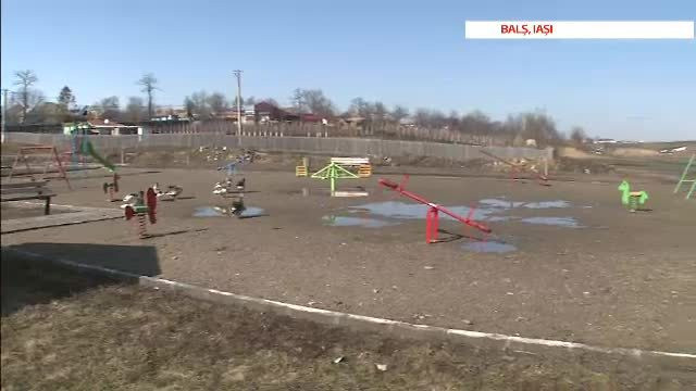 Risipa de 900 de milioane de euro de la buget, pentru investitii absurde la sate. Parcuri inundate si stranduri, in comune fara canalizare