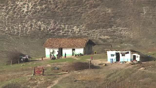 proiecte la tara, cladiri neterminate, noroi, RTI - 14