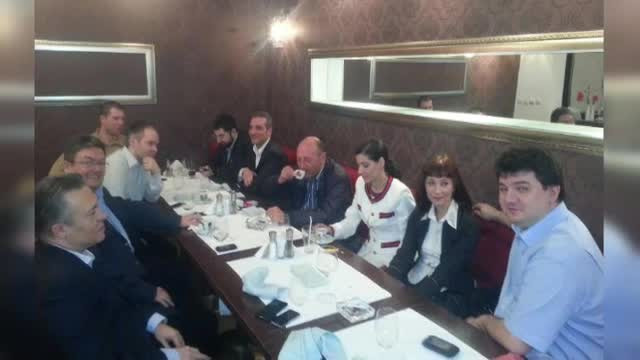 Traian Basescu s-a intalnit la un restaurant cu initiatorii fundatiei Miscarea Populara