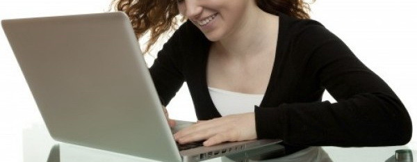 Credea ca a intalnit barbatul ideal. Ce a aflat o tanara, dupa 2 ani de relatie la distanta